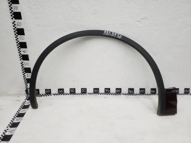 Молдинг крыла передний левый для Volkswagen Touareg III (CR) 2018+ на фотографиях