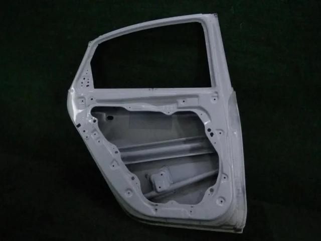 Дверь задняя левая для Kia Cerato YD 2016-2020 rest. на фотографиях