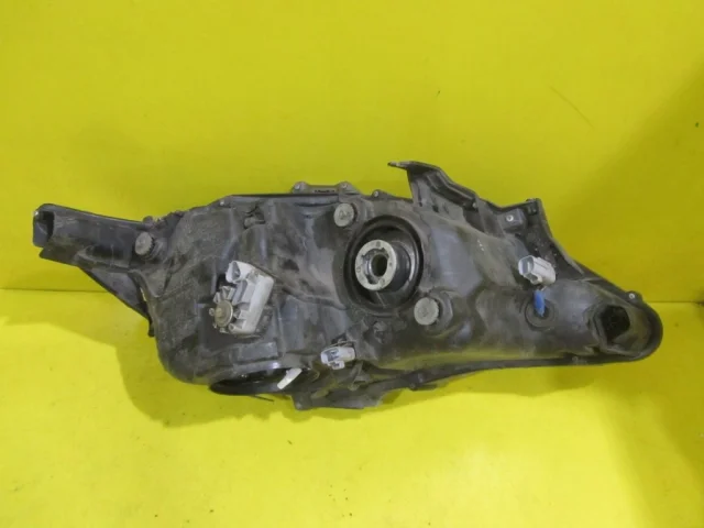 Фара левая для Toyota Camry XV50 II rest 2017-2018 на фотографиях