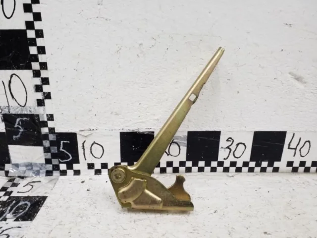 Петля капота левая для Hyundai Accent 2 Седан LC 1999-2012 на фотографиях