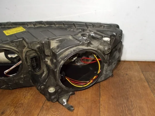 Фара правая для Skoda Octavia A7 Tour на фотографиях