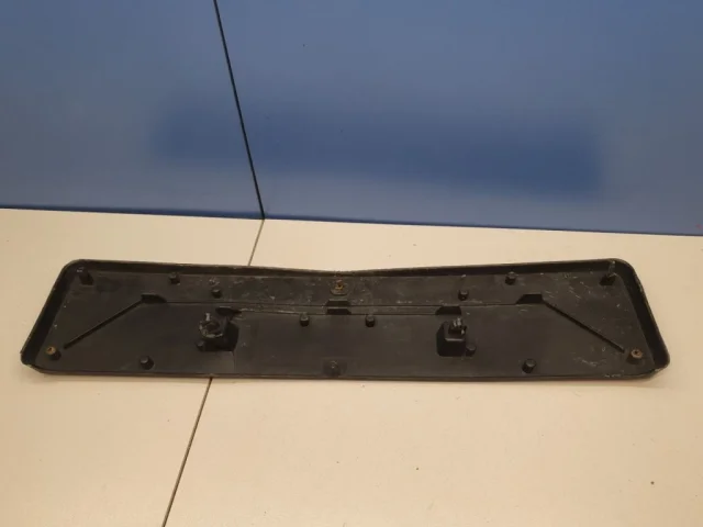 Накладка под номер для Mercedes-Benz GLK class X204 2008-2016 на фотографиях