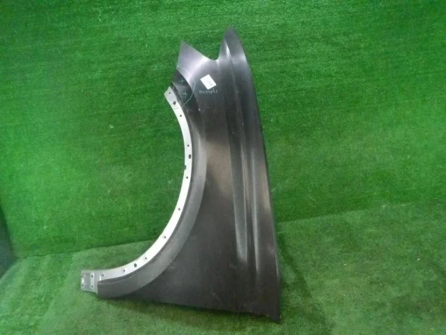 Крыло левое для Audi Q8 4M 2018-2023 на фотографиях