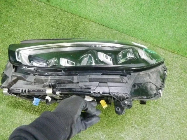 Фары для Mercedes-Benz S class W223 2021+ на фотографиях