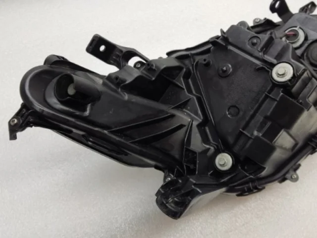 Фара левая для Toyota Camry XV70 rest 2021+ на фотографиях