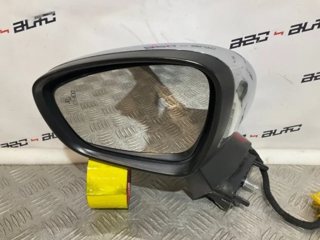 Стекла и зеркала для Citroen DS4 2011-2016 на фотографиях