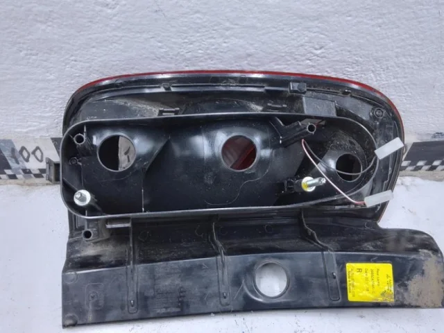 Фонарь правый для Renault Duster HM 2020+ на фотографиях