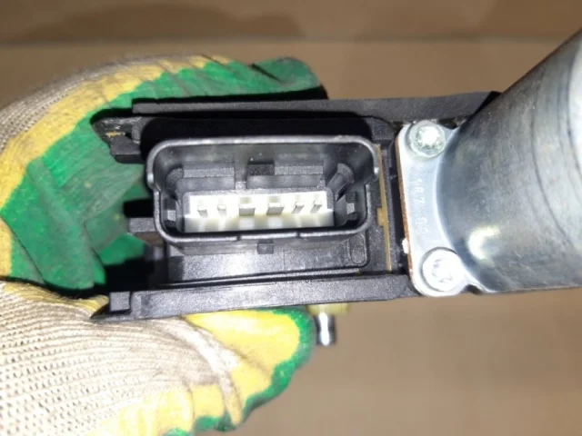 Двери для Peugeot 308 T7 Кабриолет 2009-2015 на фотографиях