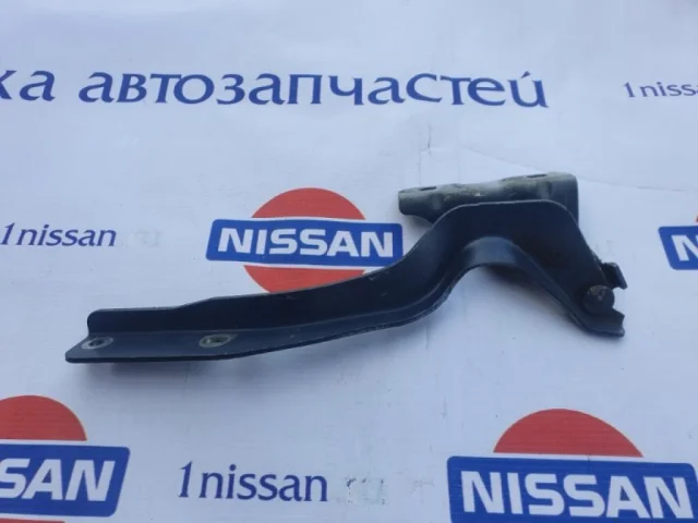 Петля капота левая для Nissan Qashqai J10 2006-2013 на фотографиях