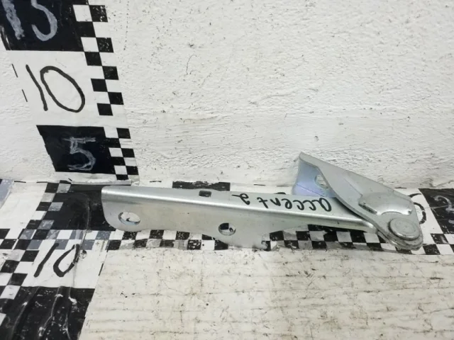 Петля капота левая для Hyundai Accent 2 Седан LC 1999-2012 на фотографиях