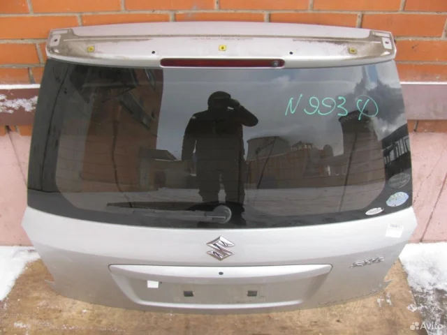 Крышка багажника для Suzuki SX4 2006-2009 на фотографиях