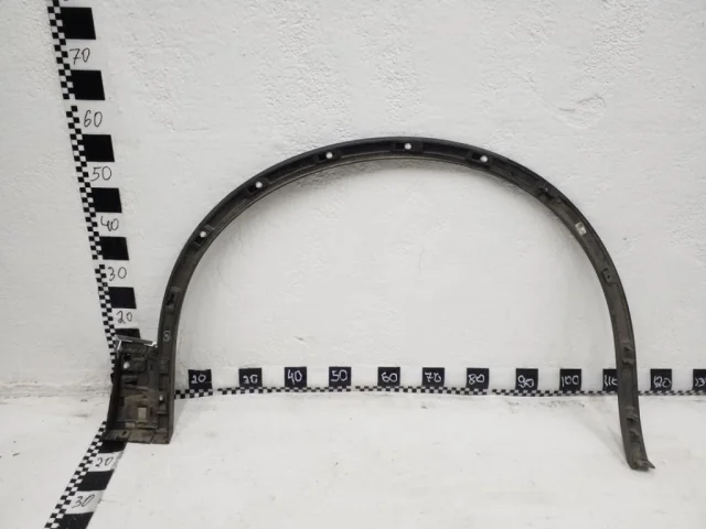 Молдинг крыла передний левый для Volkswagen Touareg III (CR) 2018+ на фотографиях