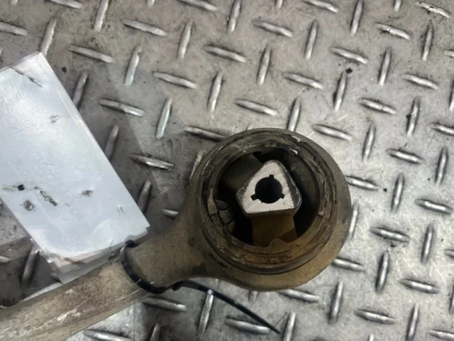 Рычаг передний левый нижний для BMW 5er Е60 2003-2010 на фотографиях