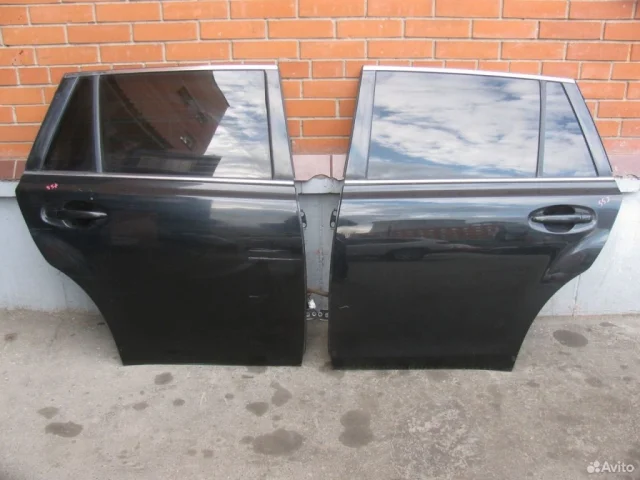 Двери для Subaru Legacy Универсал BR/B14 2009-2015 на фотографиях