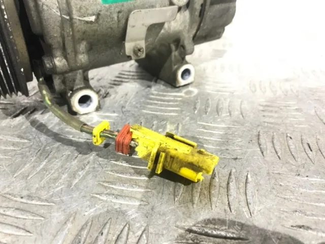 Компрессор кондиционера для Citroen C4 Хэтчбек 3dr 2004-2011 на фотографиях