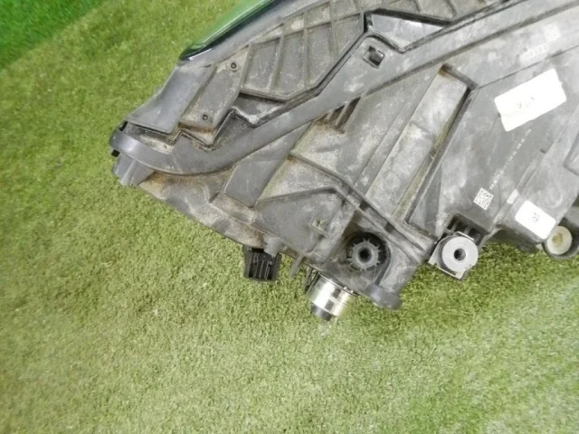 Фара левая для Audi Q8 4M 2018-2023 на фотографиях