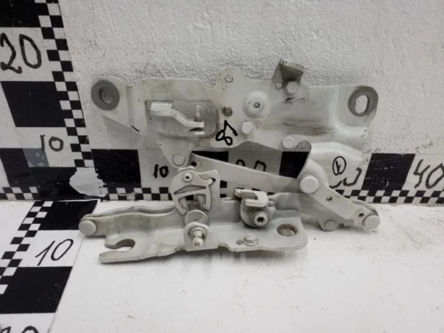 Петля капота левая для BMW 5er Ф10 Rest. 2014-2017 на фотографиях