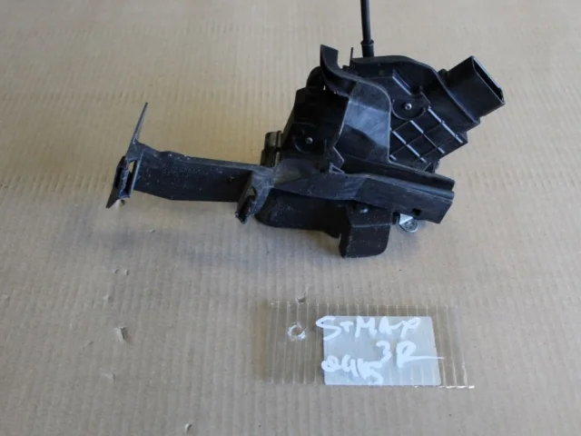 Замок двери задней правой для Ford Galaxy CD340 2006-2015 на фотографиях