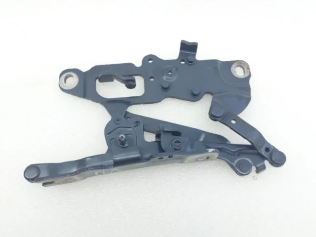 Петля капота левая для BMW 5er Ф10 Rest. 2014-2017 на фотографиях