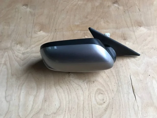 Стекла и зеркала для Subaru Legacy BL/B13 2003-2009 на фотографиях