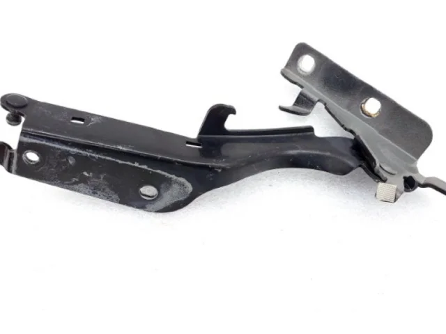 Петля капота левая для Infiniti QX 70 2013-2019 на фотографиях