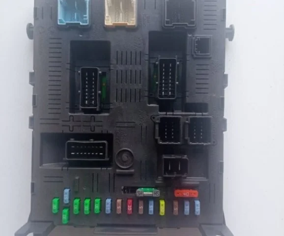 Блок комфорта для Citroen C4 Хэтчбек 2004-2011 на фотографиях