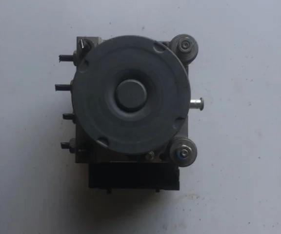 Блок ABS для Citroen C4 Хэтчбек 3dr 2004-2011 на фотографиях