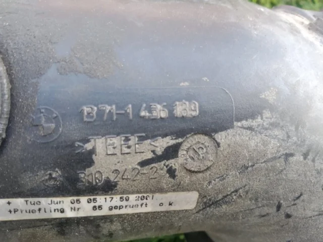 Корпус воздушного фильтра для BMW 7er Е38 1994-2001 на фотографиях