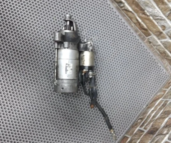 Стартер для Audi A7 4G 2010-2014 на фотографиях