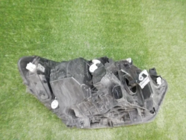 Фара левая для BMW 1er Ф20 rest.1 2015-2020 на фотографиях