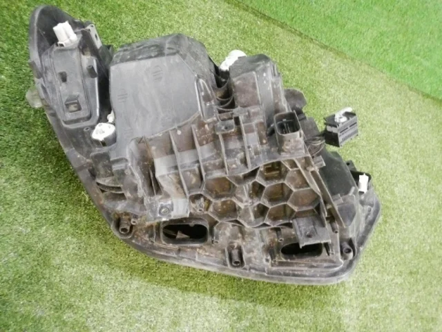 Фара левая для BMW 1er Ф20 rest.1 2015-2020 на фотографиях