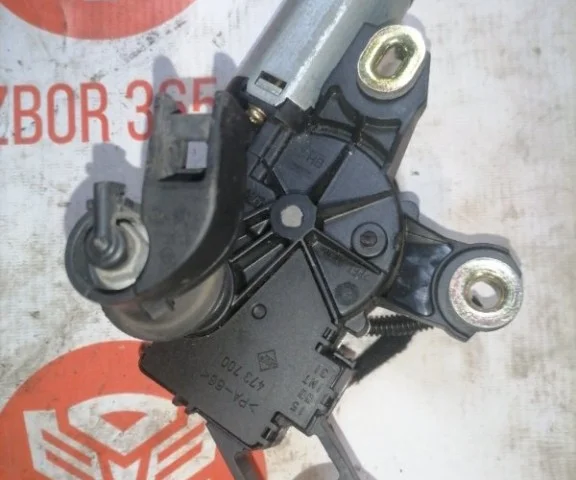 Мотор стеклоочистителя для Audi A4 B7 Avant 2004-2008 на фотографиях