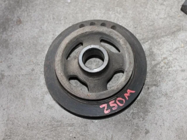 Шкив коленвала для Nissan Teana J31 2003-2007 на фотографиях