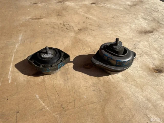 Опора двигателя передняя левая верхняя для BMW X3 Е83 2003-2010 на фотографиях