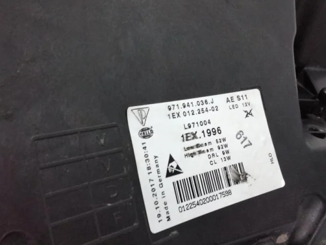 Фара правая для Porsche Panamera Универсал 2017-2024 на фотографиях