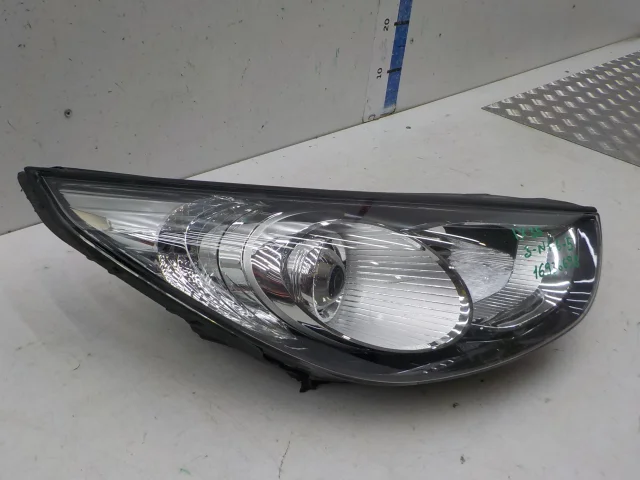 Фара правая для Hyundai Tucson LM 2009-2015 на фотографиях