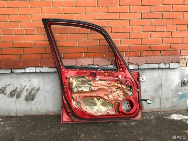 Дверь передняя левая для Suzuki SX4 2013-2016 на фотографиях