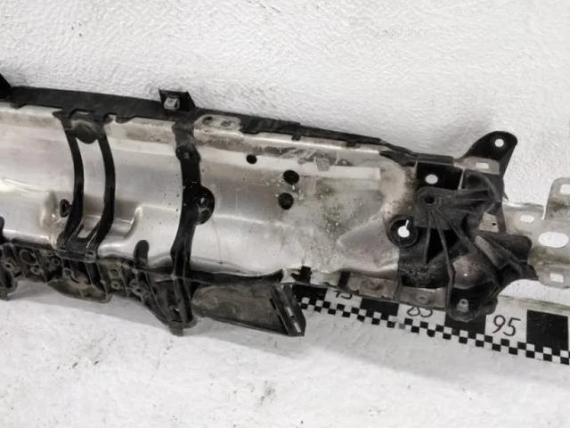 Панель радиатора (телевизор) для Porsche Macan 95B 2014-2023 на фотографиях