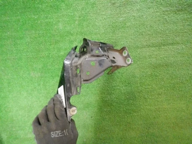 Крыло правое для Mitsubishi Pajero Sport KS0W 2016+ на фотографиях