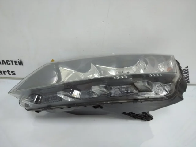 Фара левая для Skoda Octavia A7 Tour на фотографиях