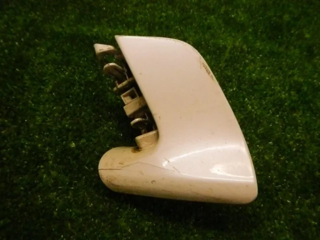 Заглушка буксировочного крюка передняя для Lexus RX GGL10,15,16W, GYL10,15,16W (JDM) 2009-2014 на фотографиях