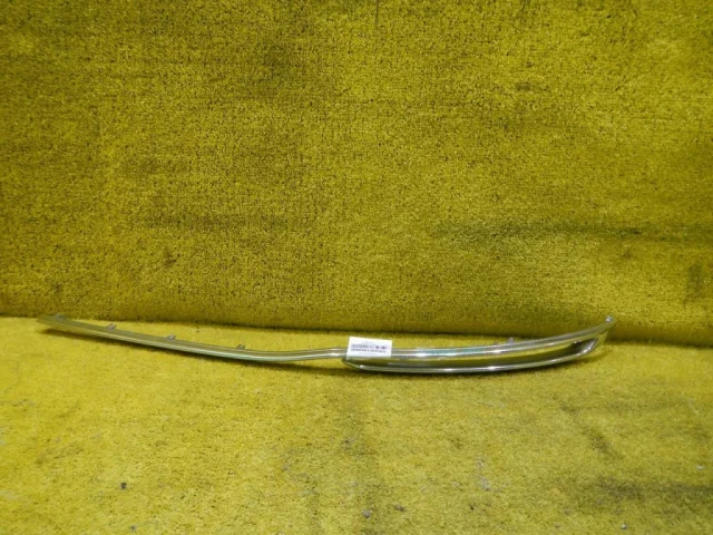 Накладка переднего бампера для Mercedes-Benz S class W222 2013-2017 на фотографиях