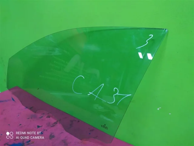 Стекла и зеркала для Volkswagen Polo IV (9N3) 2005-2009 на фотографиях