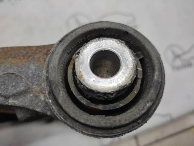 Качающийся рычаг левый для Mercedes-Benz M class W164 2005-2011 на фотографиях