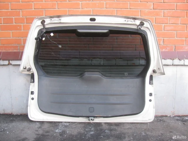 Дверь багажника для Subaru Forester SH 2008-2012 на фотографиях
