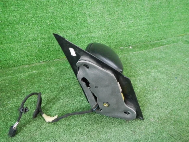 Стекла и зеркала для Volkswagen Polo V (6R) 2009-2014 на фотографиях