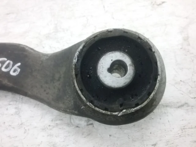 Рычаг передний правый нижний для BMW 5er G30 2016-2023 на фотографиях