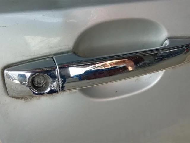 Двери для Subaru Forester SH 2008-2012 на фотографиях