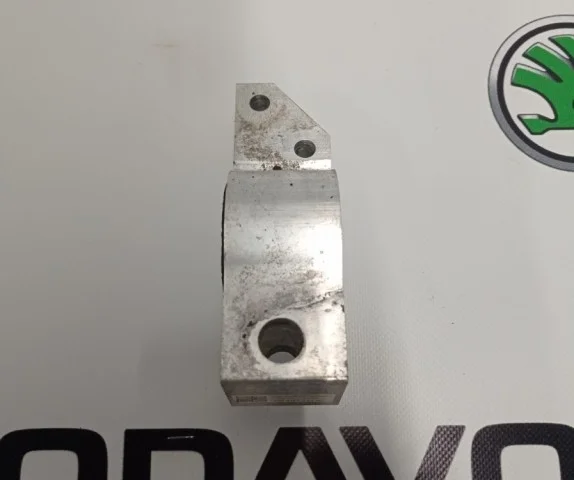 Рычаг передний левый нижний для Skoda Octavia A5 на фотографиях