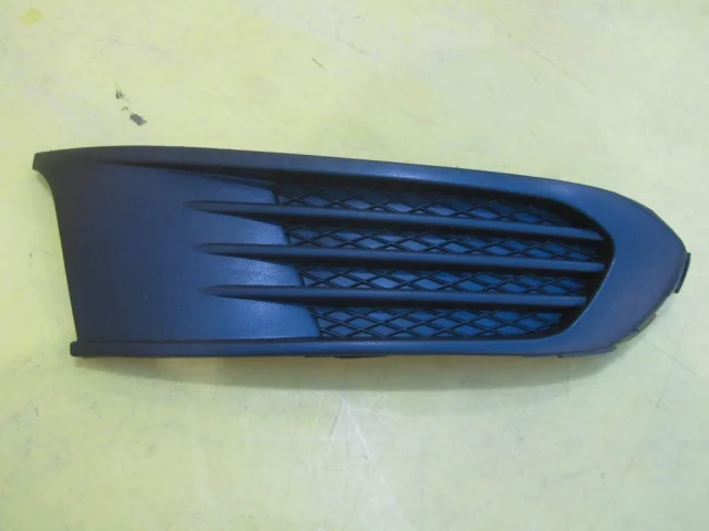 Заглушка ПТФ передняя правая для Volkswagen Polo V (6R) 2009-2014 на фотографиях